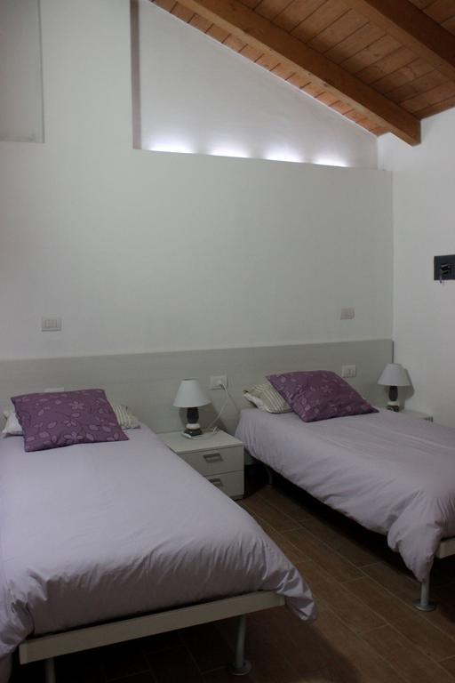 Al Castello Bed And Breakfast Cornate d'Adda Pokoj fotografie